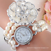 2015 new trendy flower design pearl strap ladies quartz hand watch